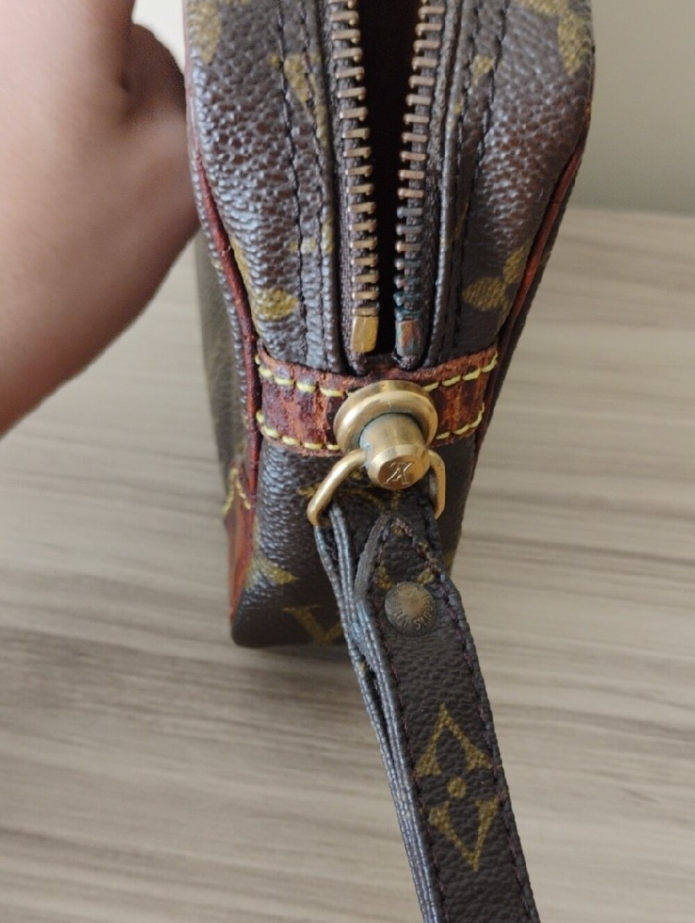 AuthenticLouis Vuitton Monogram Canvas Wristlet Clutch in Brown with Tan Accents - Picture 8 of 14